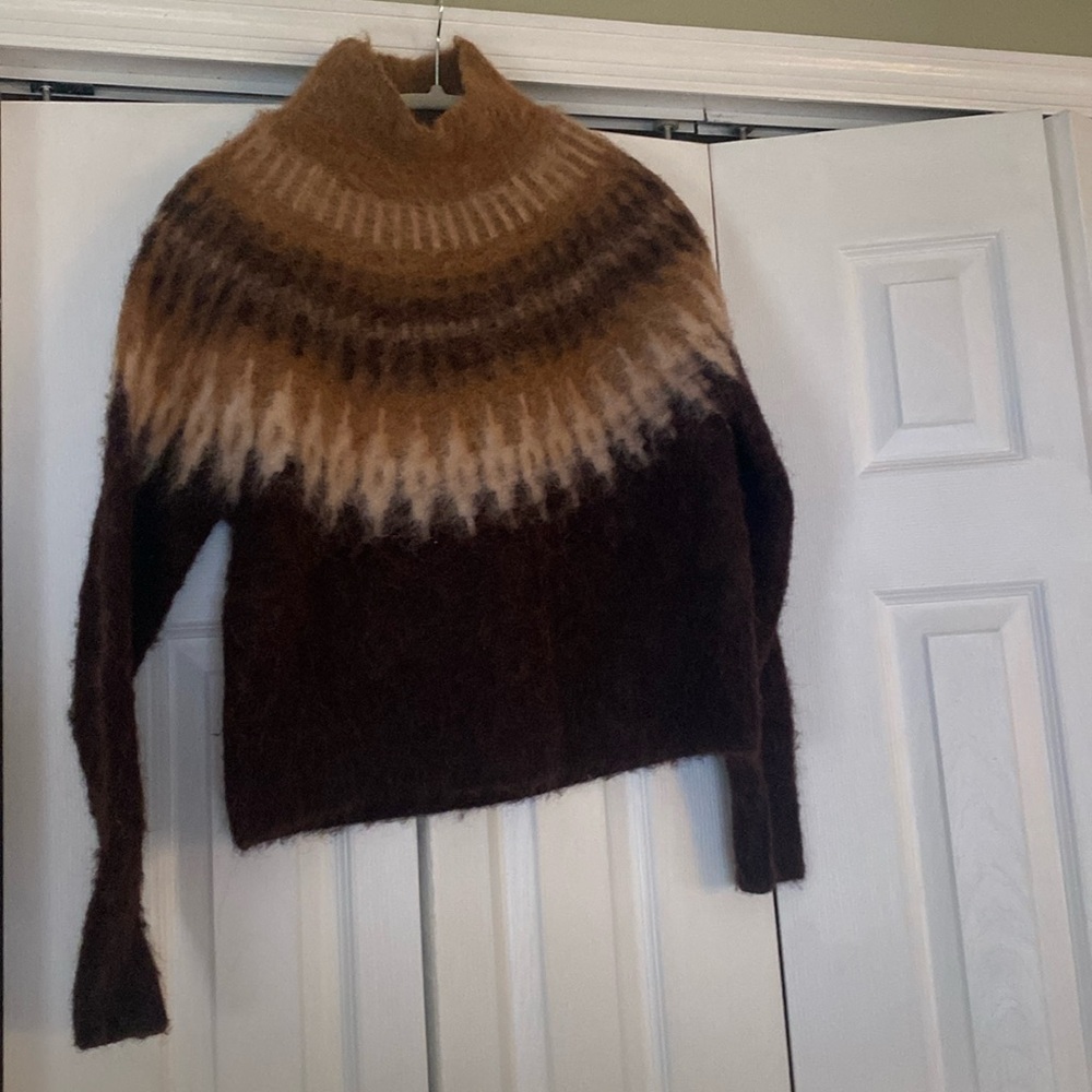 Banana Republic fair isle brow long sleeve sweater